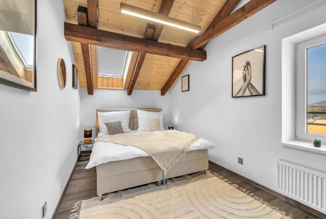 Hotel U Krale Jiriho Stráž pod Ralskem 外观 照片